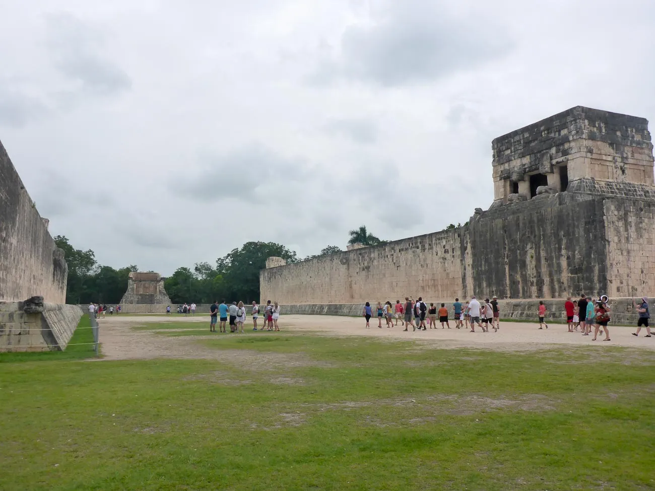 chichen itza ball court