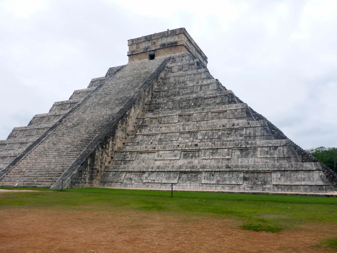 chichen itza main temple