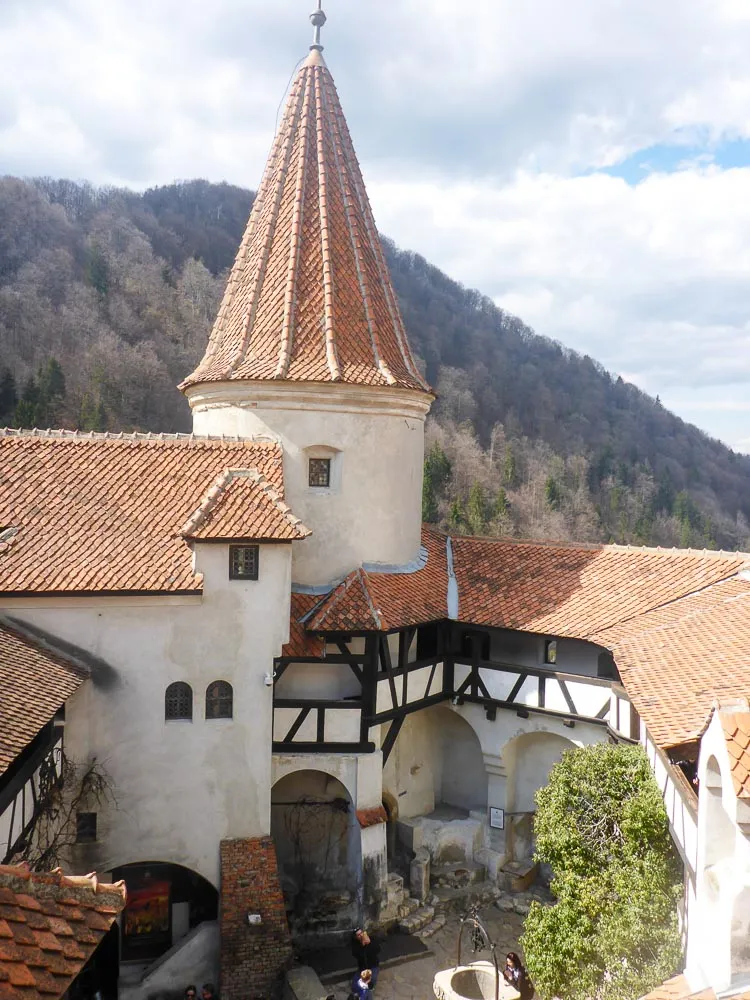 bran castle courtyard