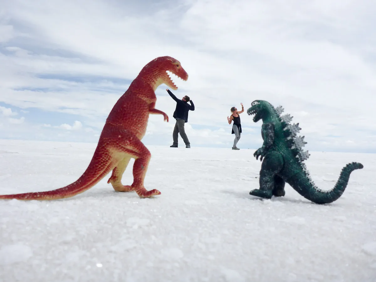 salar de uyuni dinosaur fight